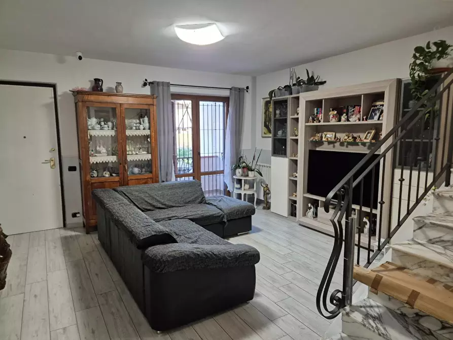 Immagine 4 di Villetta a schiera in vendita  a Carrara