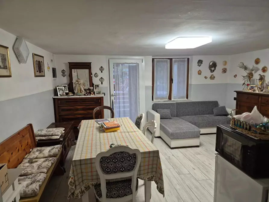 Immagine 37 di Villetta a schiera in vendita  a Carrara