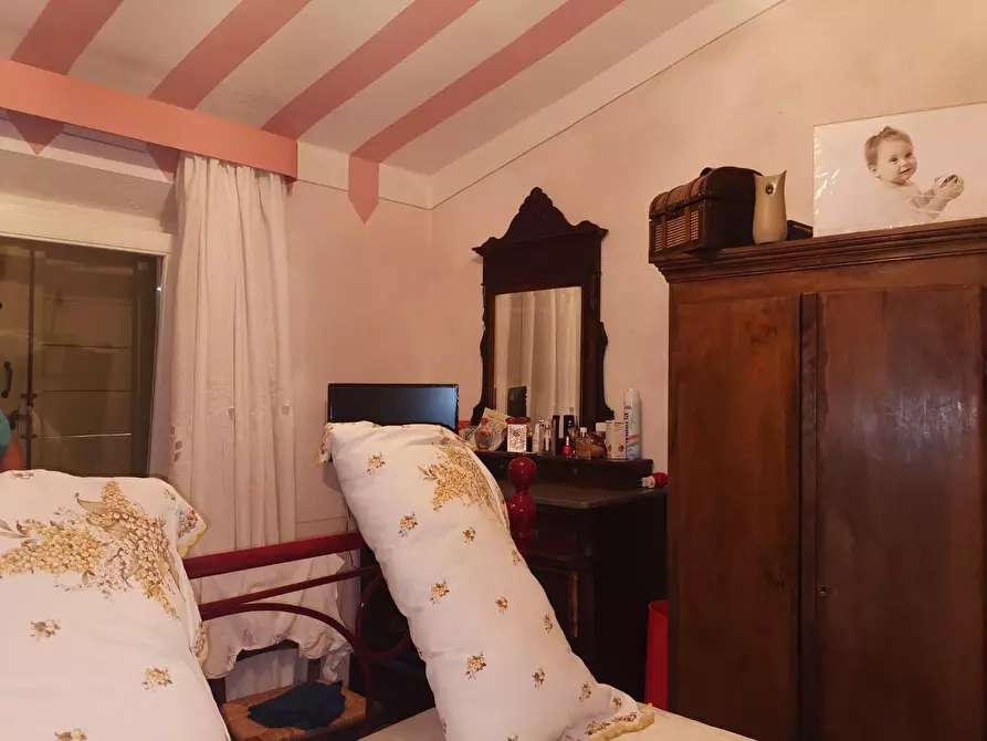 Immagine 25 di Villa in vendita  a Buti