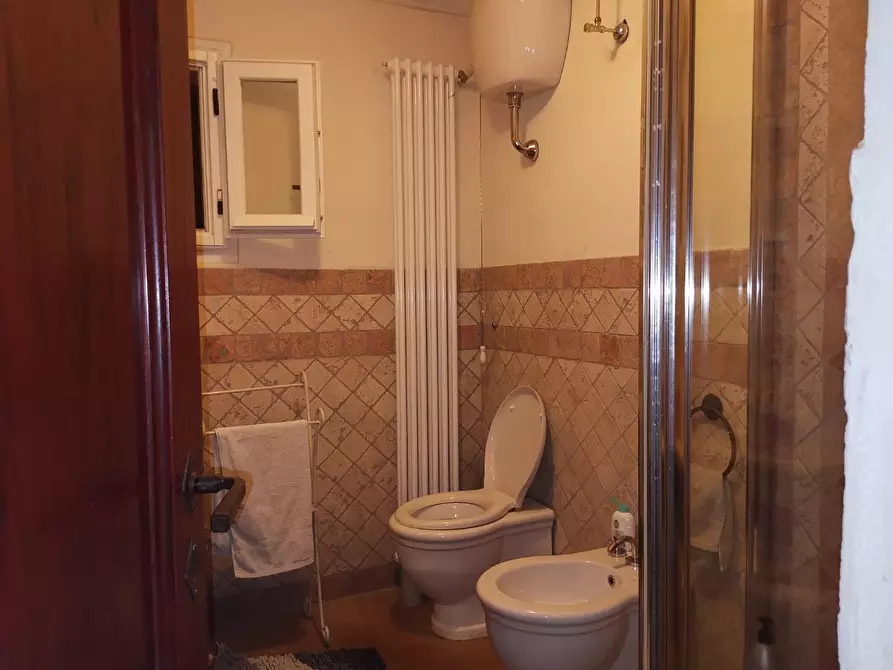 Immagine 22 di Villa in vendita  a Buti