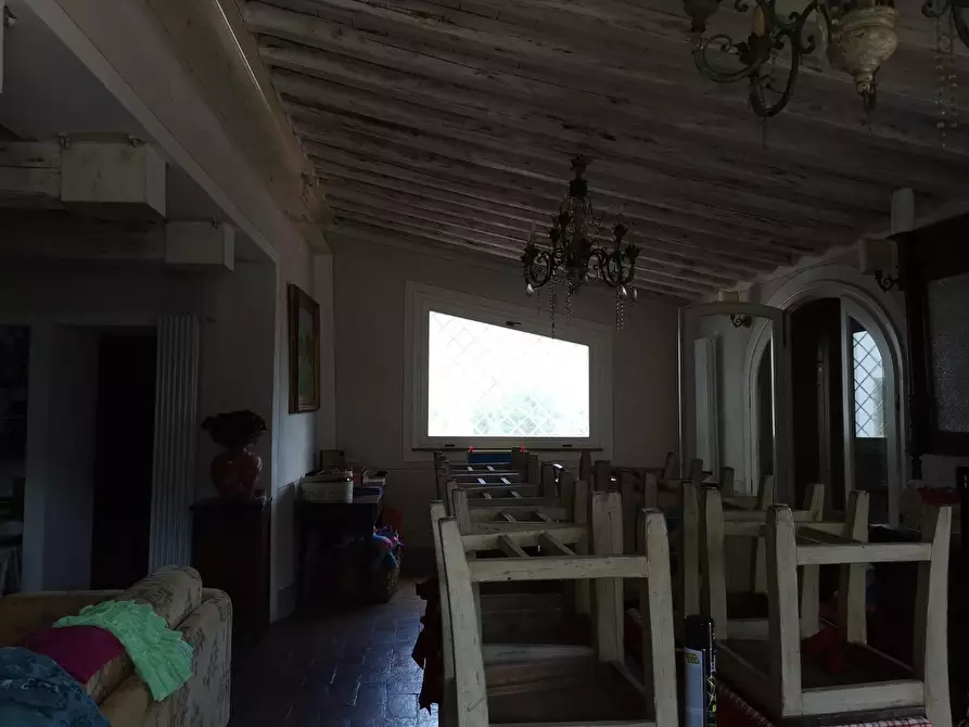 Immagine 37 di Villa in vendita  a Buti