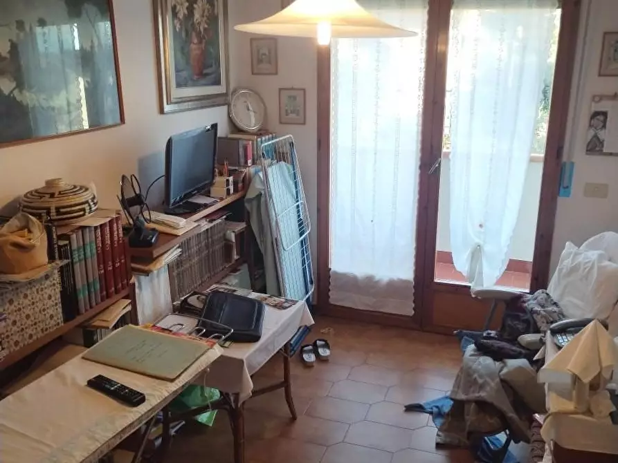 Immagine 14 di Villetta a schiera in vendita  a Massa