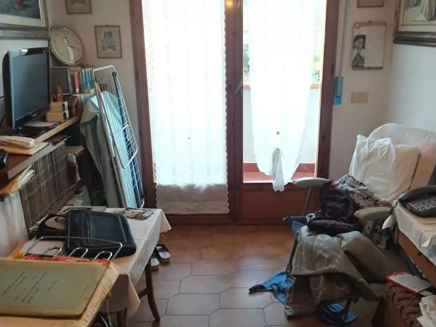 Immagine 13 di Villetta a schiera in vendita  a Massa