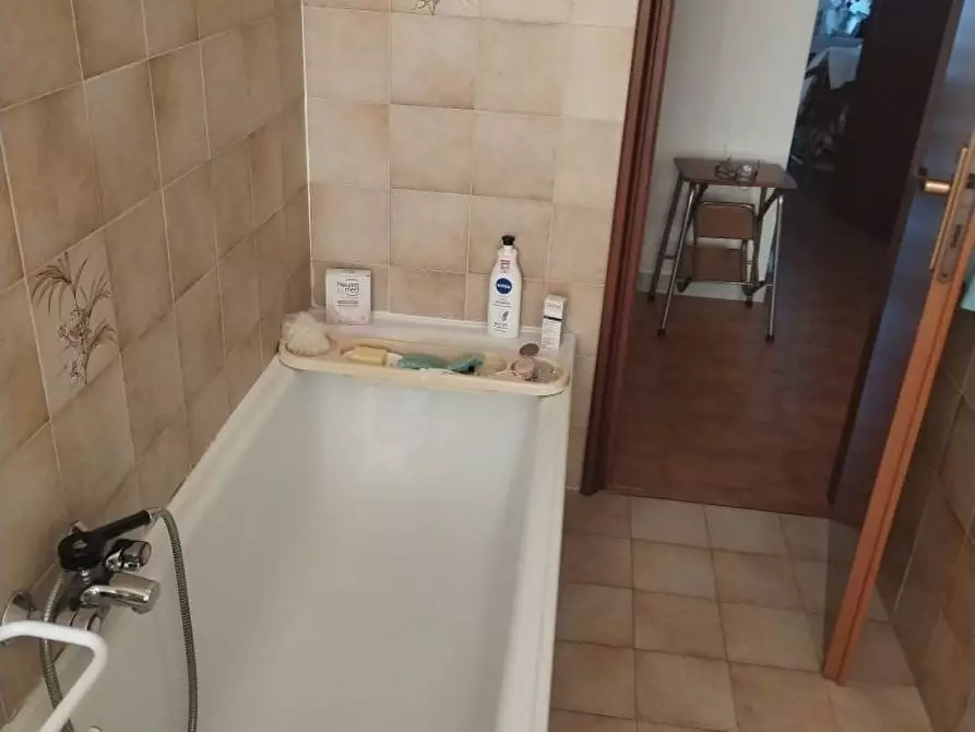 Immagine 25 di Villetta a schiera in vendita  a Massa