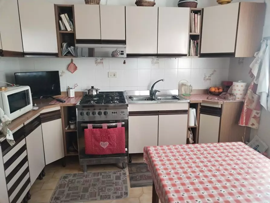 Immagine 7 di Villetta a schiera in vendita  a Massa