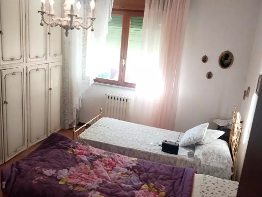 Immagine 17 di Villetta a schiera in vendita  a Massa