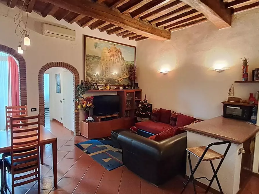 Immagine 11 di Appartamento in vendita  a Cecina