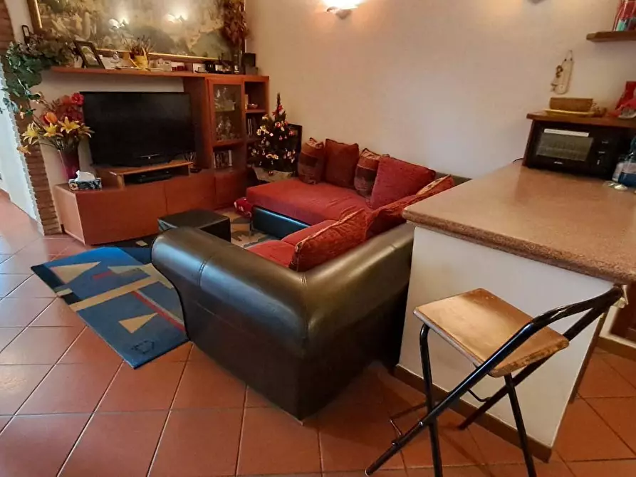 Immagine 5 di Appartamento in vendita  a Cecina