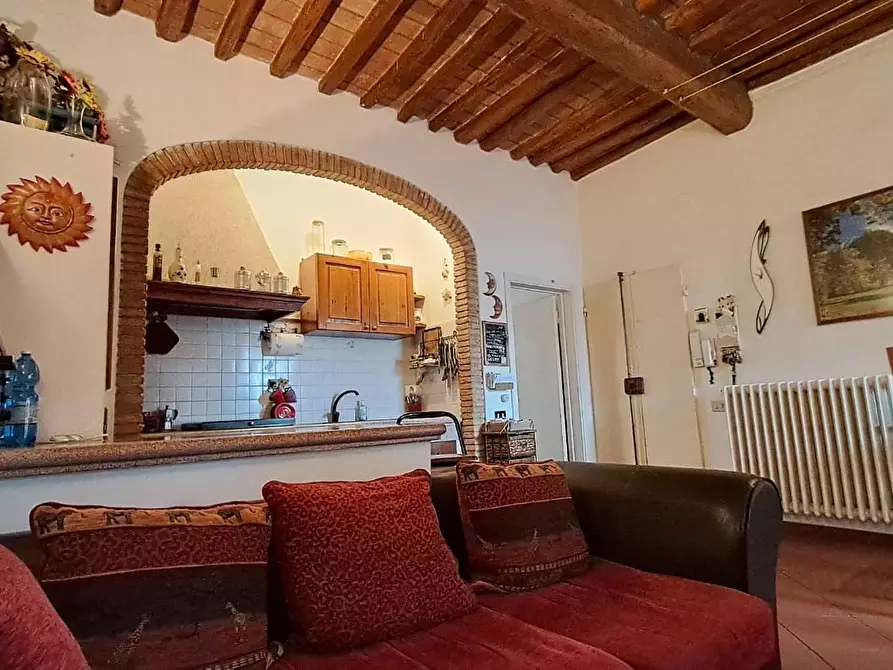 Immagine 1 di Appartamento in vendita  a Cecina