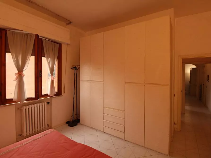 Immagine 36 di Appartamento in vendita  a Siena