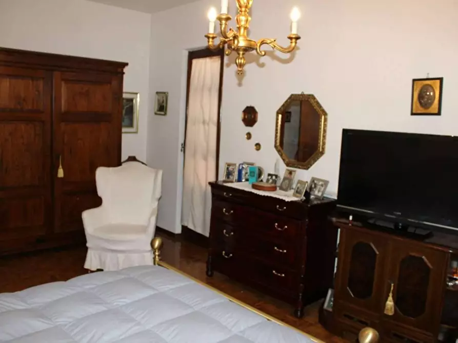 Immagine 14 di Casa indipendente in vendita  a Carrara