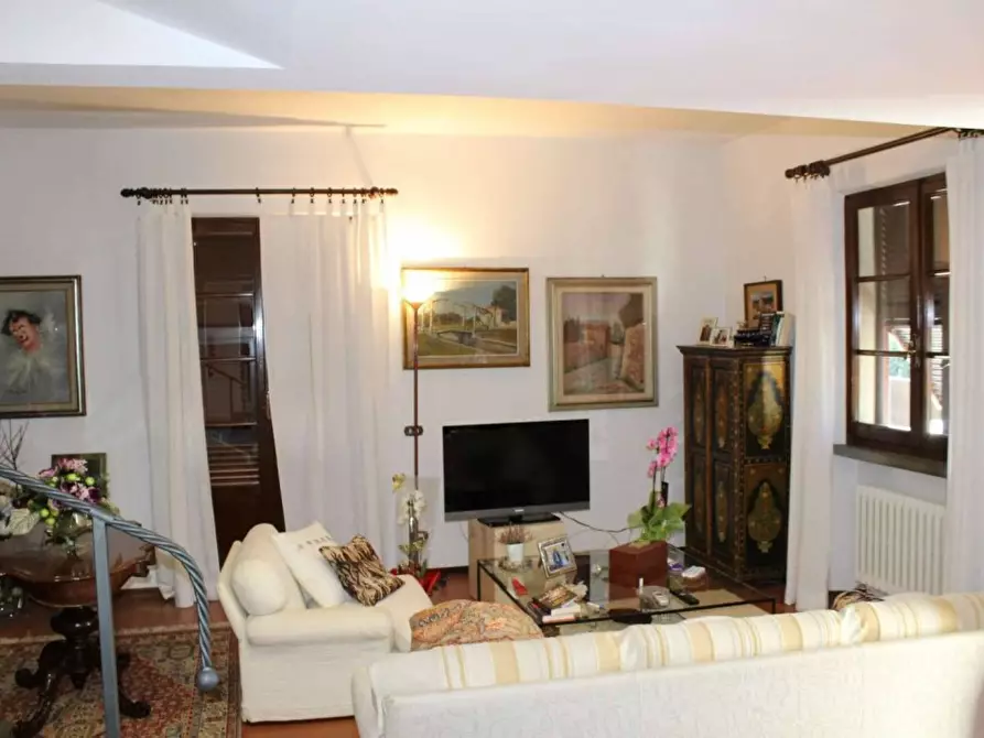 Immagine 5 di Casa indipendente in vendita  a Carrara