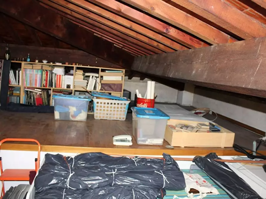 Immagine 16 di Casa indipendente in vendita  a Carrara