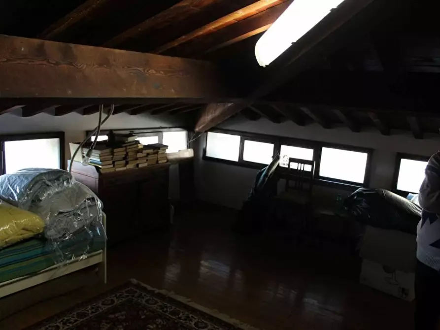 Immagine 17 di Casa indipendente in vendita  a Carrara