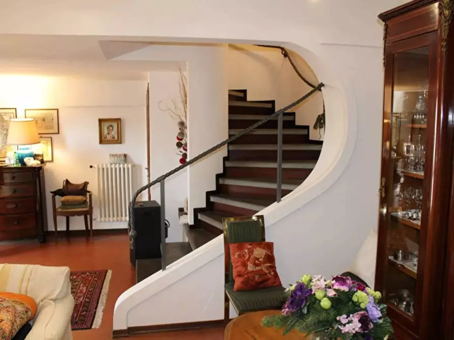 Immagine 18 di Casa indipendente in vendita  a Carrara