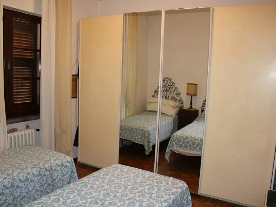 Immagine 11 di Casa indipendente in vendita  a Carrara