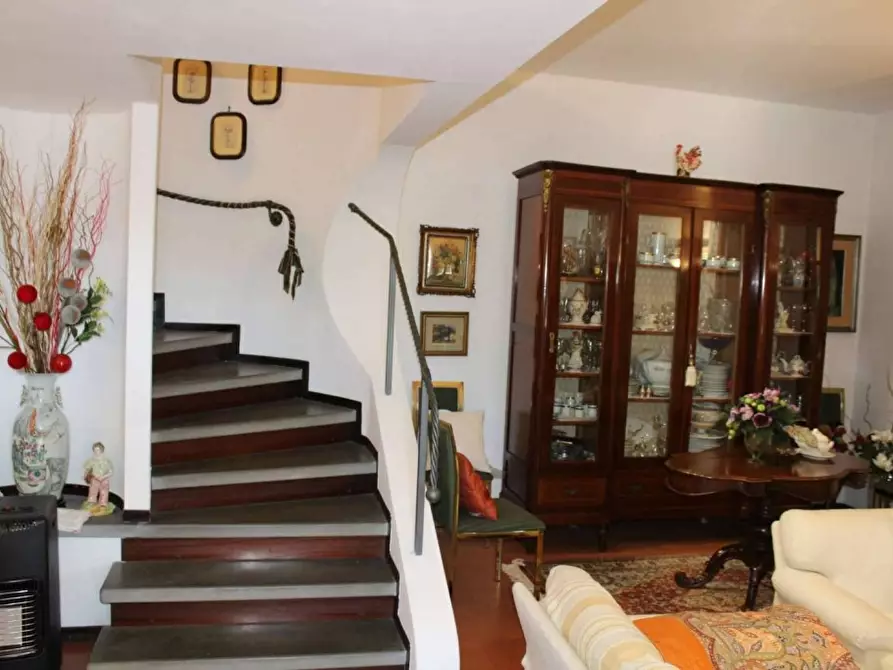 Immagine 6 di Casa indipendente in vendita  a Carrara