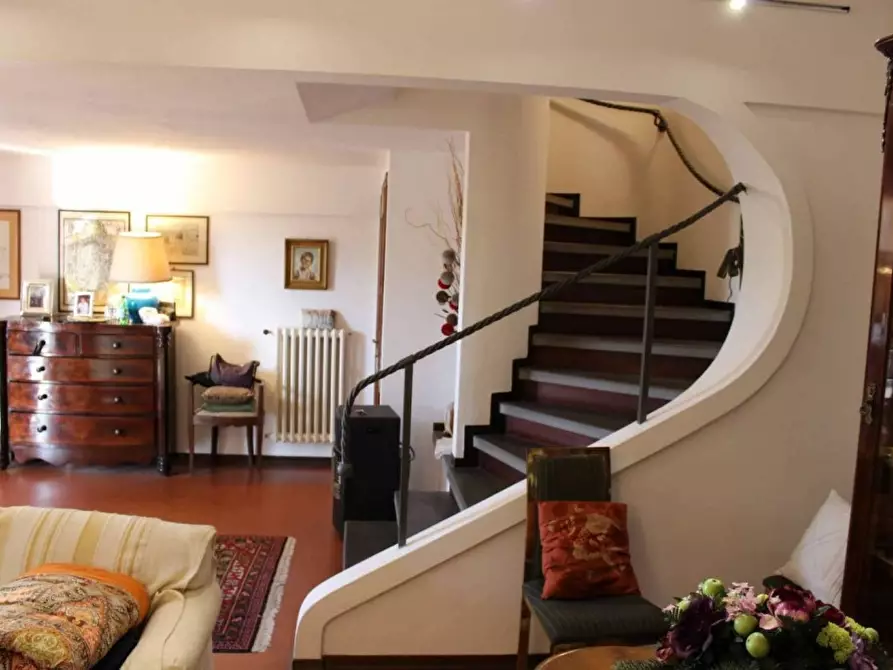 Immagine 19 di Casa indipendente in vendita  a Carrara