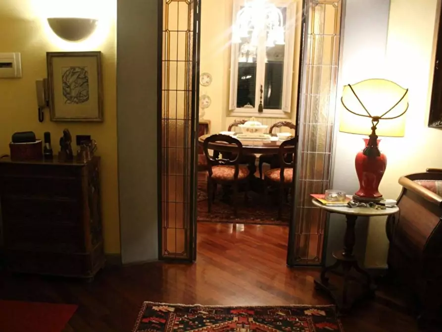 Immagine 5 di Villa in vendita  a Carrara