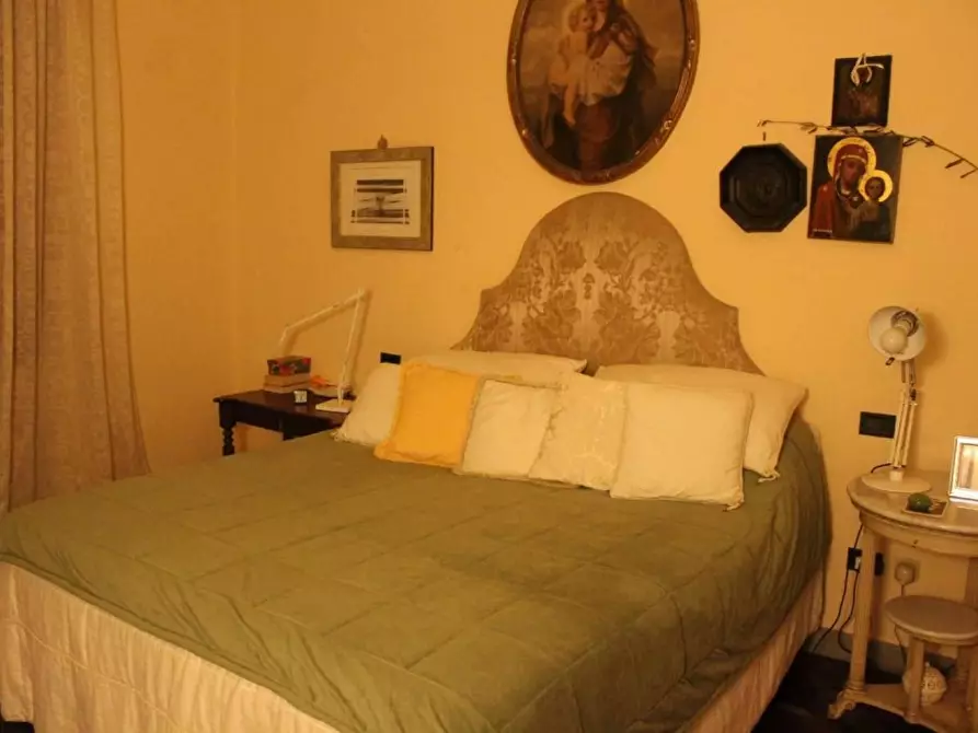 Immagine 16 di Villa in vendita  a Carrara