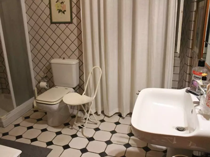 Immagine 19 di Villa in vendita  a Carrara