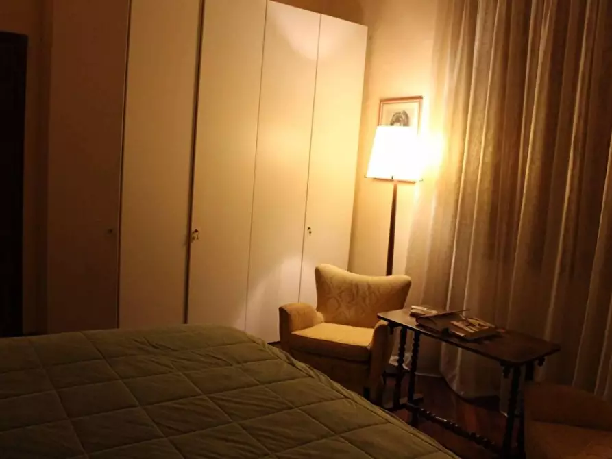 Immagine 17 di Villa in vendita  a Carrara