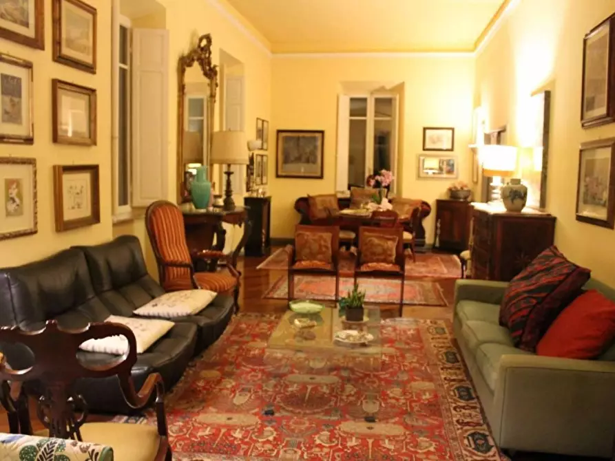 Immagine 4 di Villa in vendita  a Carrara