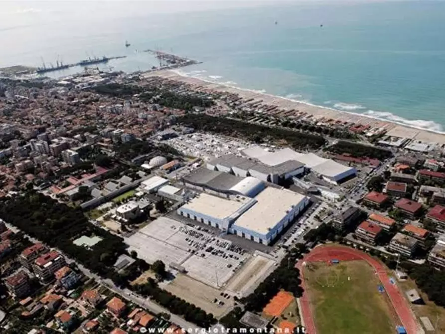 Immagine 13 di Mansarda in vendita  a Carrara