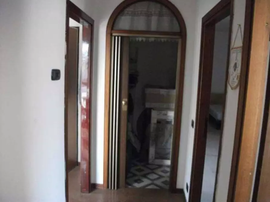 Immagine 11 di Mansarda in vendita  a Carrara