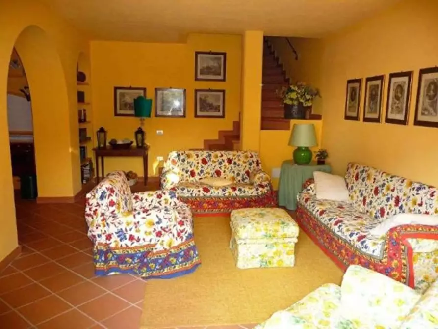 Immagine 8 di Casa semindipendente in vendita  a Carrara