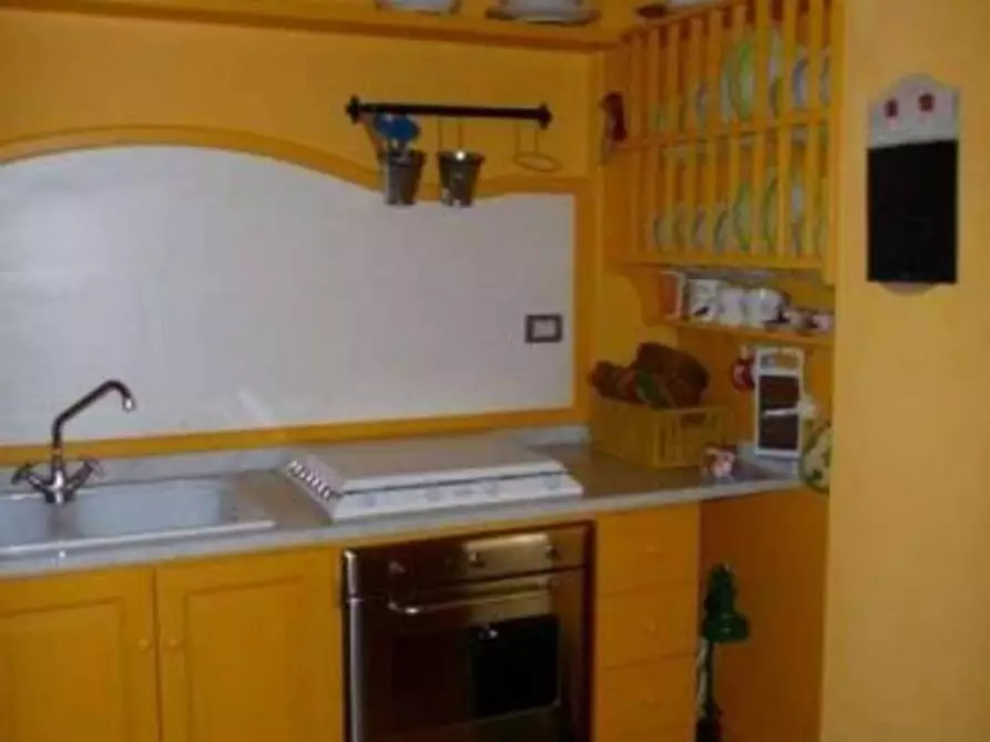 Immagine 9 di Casa semindipendente in vendita  a Carrara