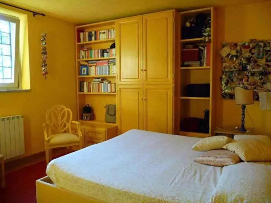 Immagine 11 di Casa semindipendente in vendita  a Carrara