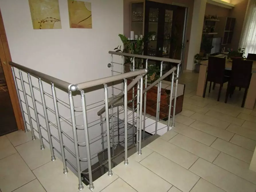 Immagine 15 di Casa indipendente in vendita  a Carrara