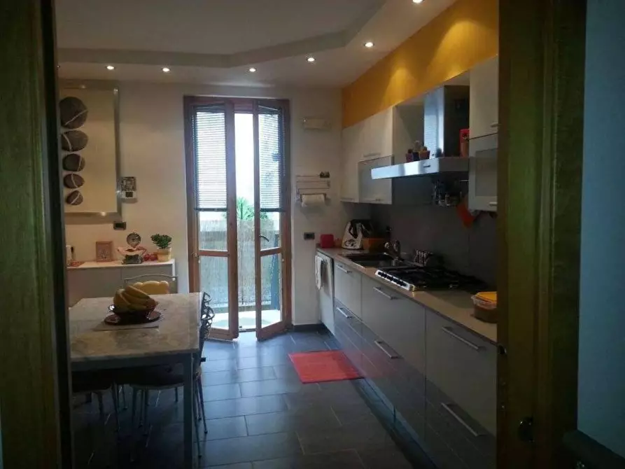 Immagine 3 di Casa indipendente in vendita  a Carrara