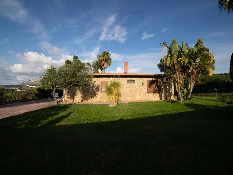 Immagine 8 di Casa bifamiliare in vendita  a Partinico