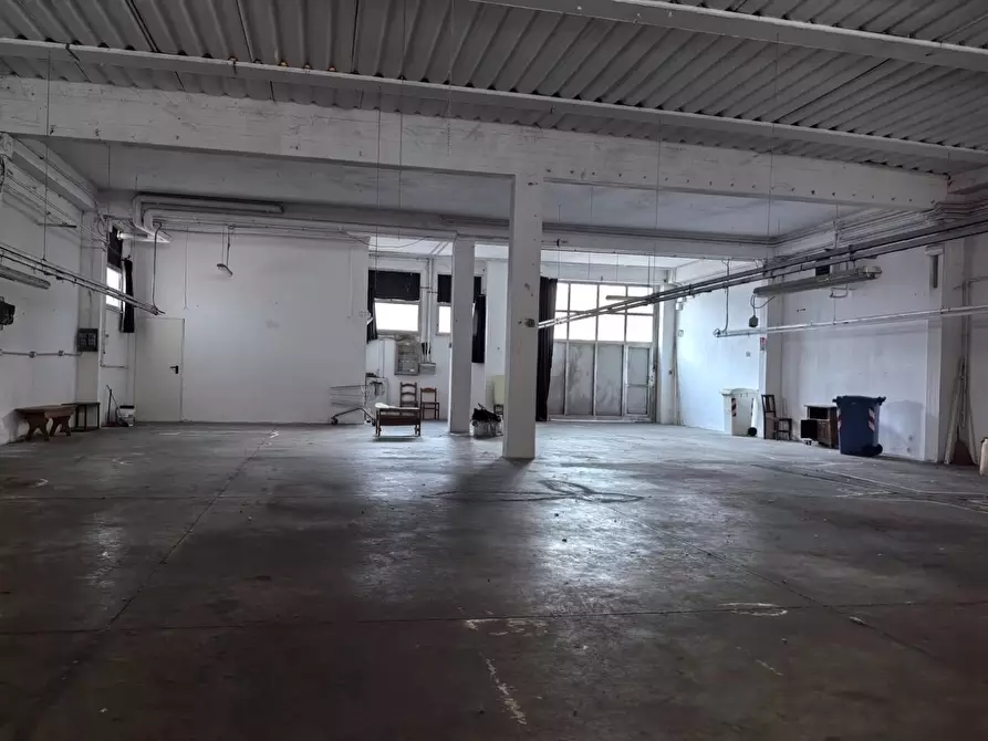 Immagine 7 di Attività artigianale in affitto  a San Miniato