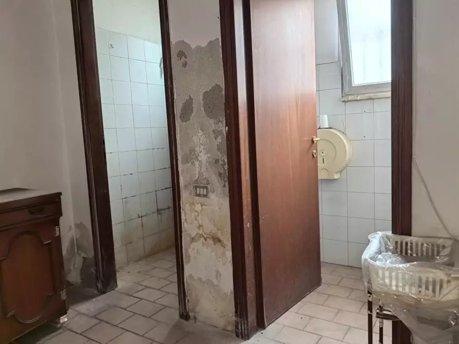 Immagine 6 di Attività artigianale in affitto  a San Miniato