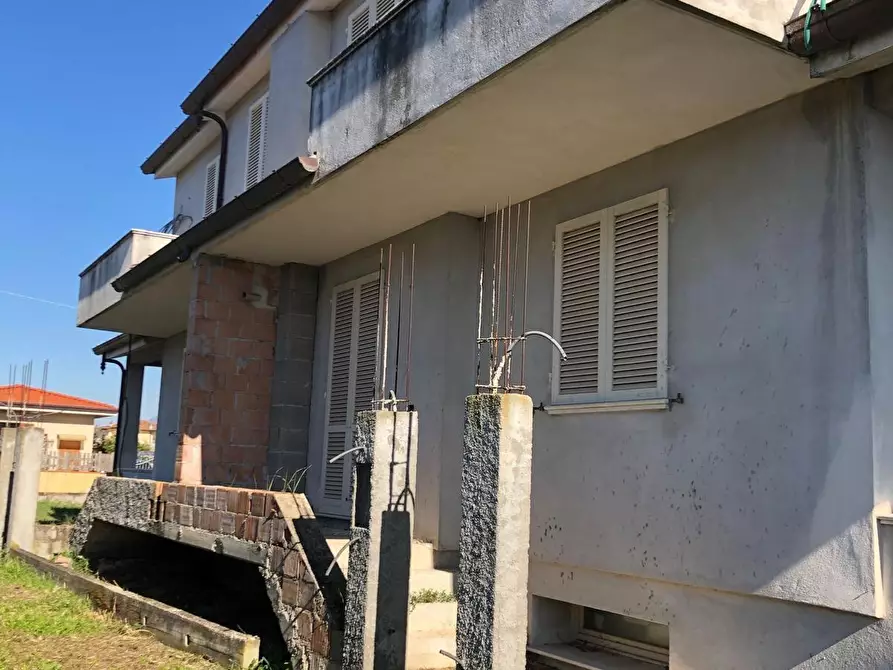 Immagine 4 di Casa bifamiliare in vendita  a Camaiore