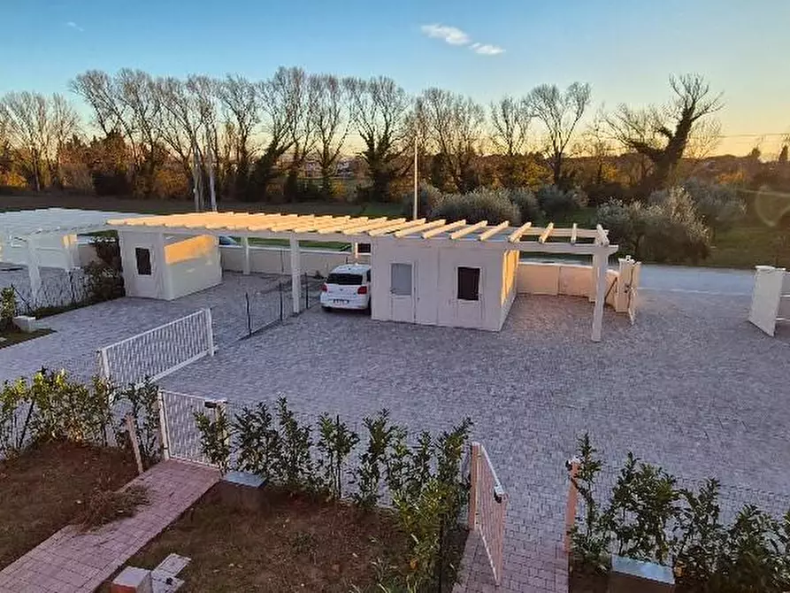 Immagine 23 di Villetta a schiera in vendita  a Calcinaia