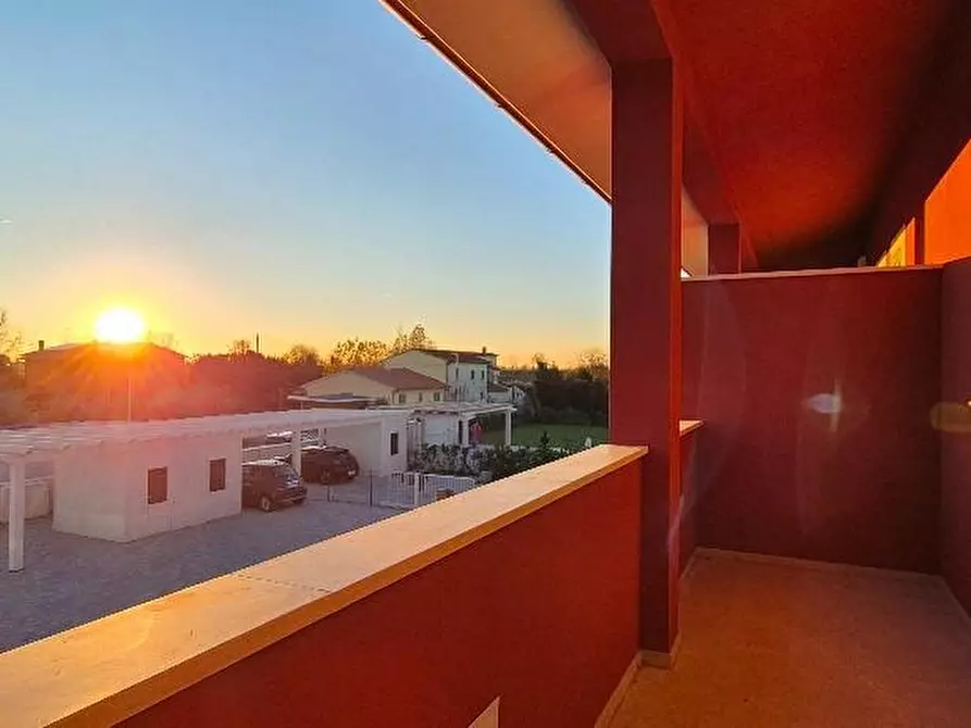 Immagine 21 di Villetta a schiera in vendita  a Calcinaia