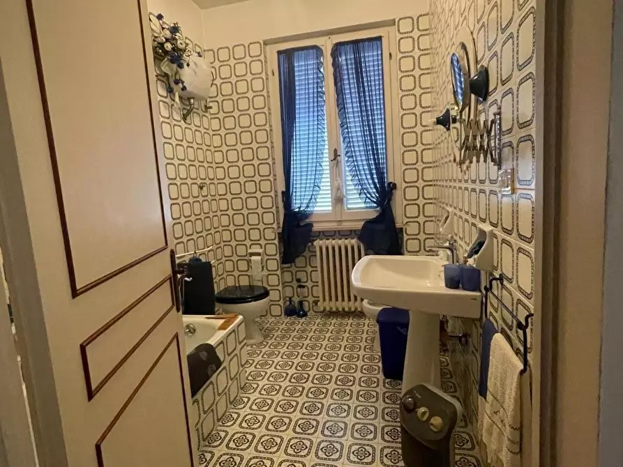 Immagine 10 di Villa in vendita  a Rosignano Marittimo