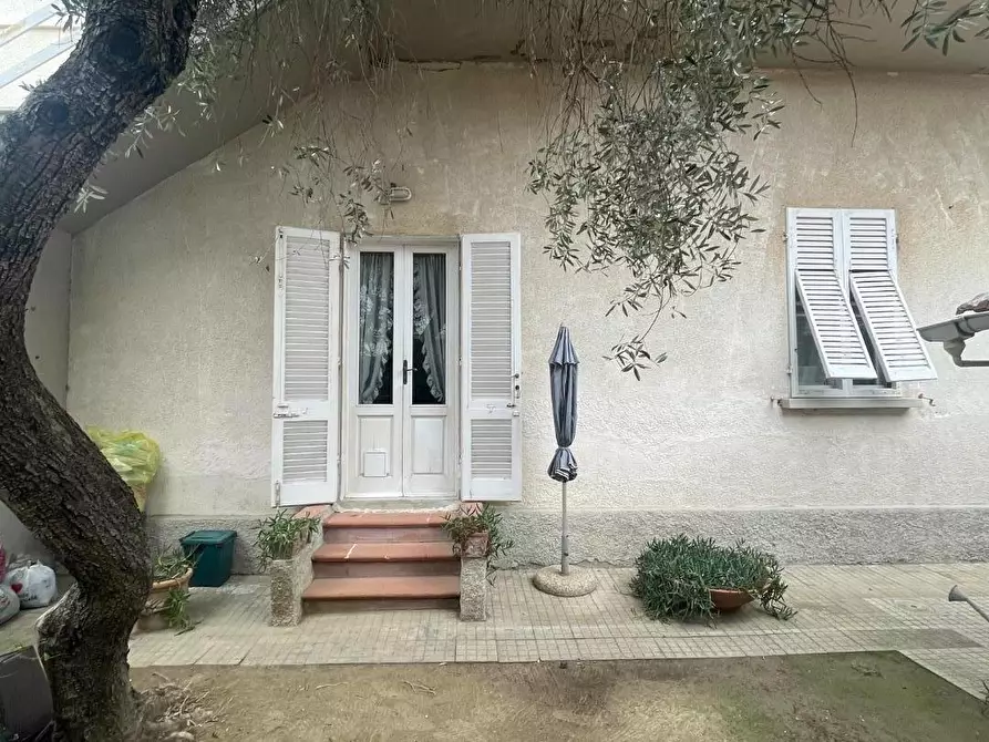 Immagine 13 di Villa in vendita  a Rosignano Marittimo