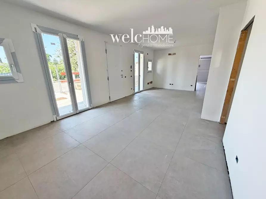 Immagine 21 di Appartamento in vendita  a Campi Bisenzio