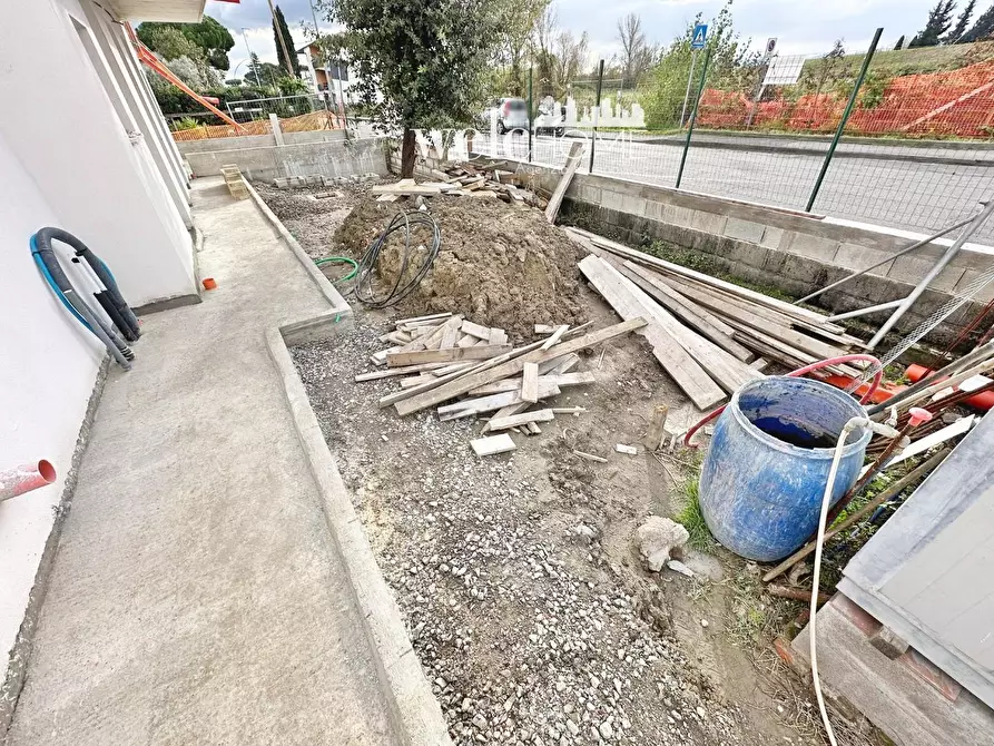 Immagine 19 di Appartamento in vendita  a Campi Bisenzio