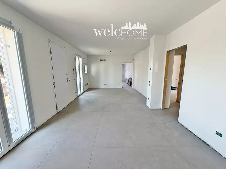 Immagine 8 di Appartamento in vendita  a Campi Bisenzio