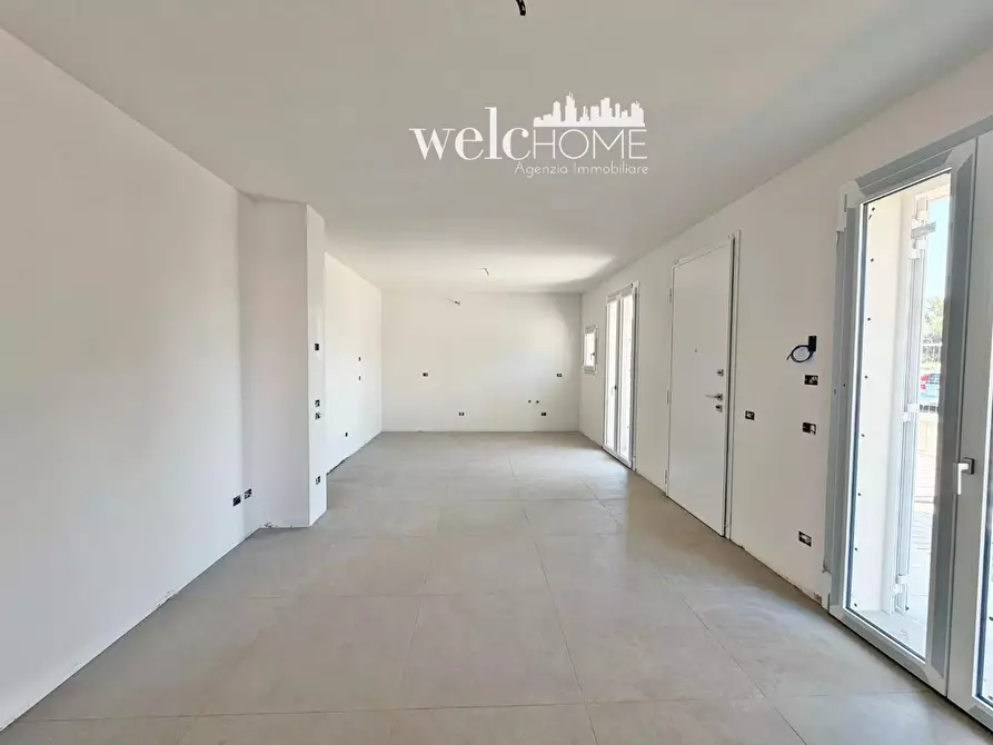 Immagine 17 di Appartamento in vendita  a Campi Bisenzio
