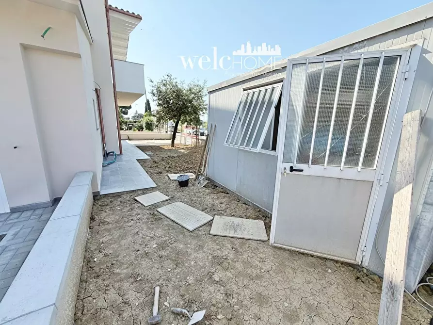 Immagine 42 di Appartamento in vendita  a Campi Bisenzio