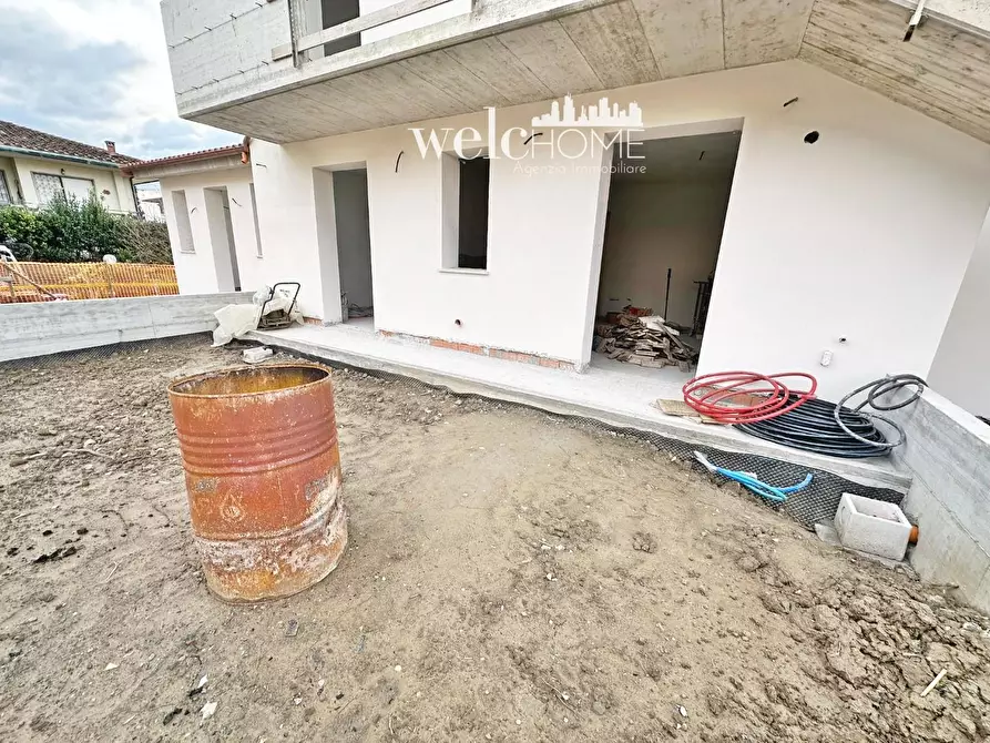 Immagine 16 di Appartamento in vendita  a Campi Bisenzio