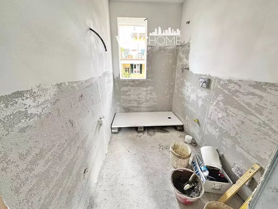 Immagine 14 di Appartamento in vendita  a Campi Bisenzio