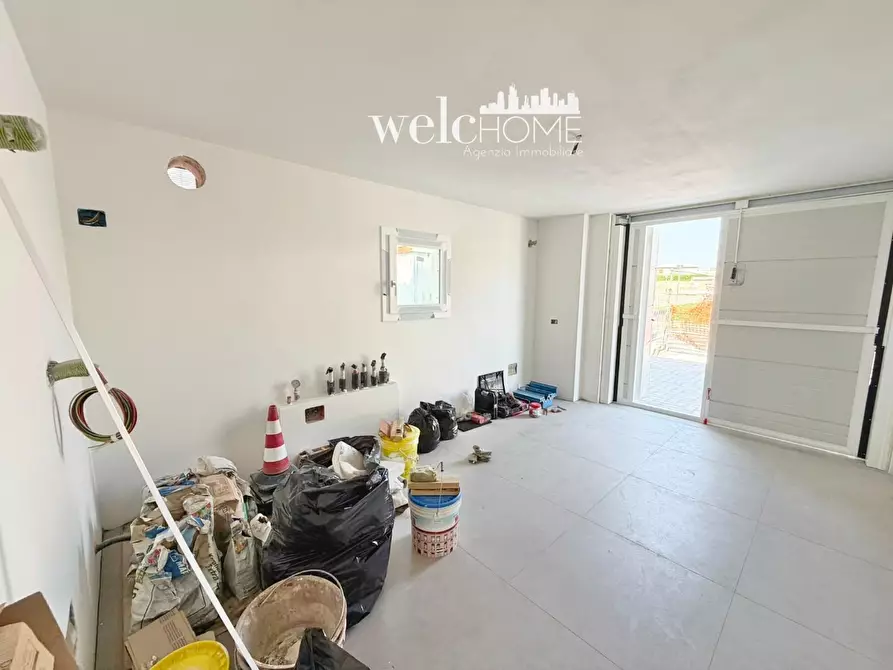 Immagine 11 di Appartamento in vendita  a Campi Bisenzio